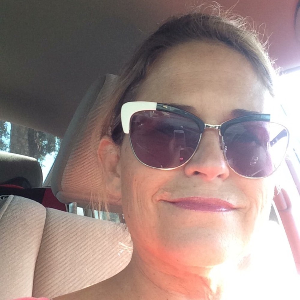 Meet your Posher, Regina